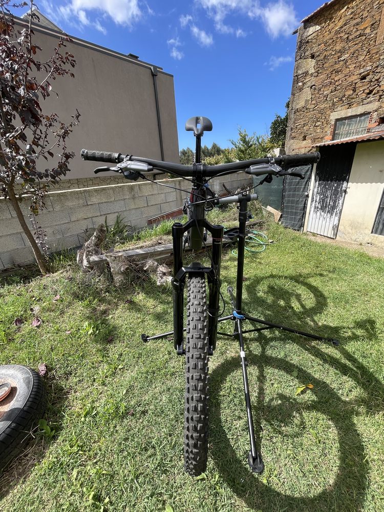 TREK slash 9.9 2021