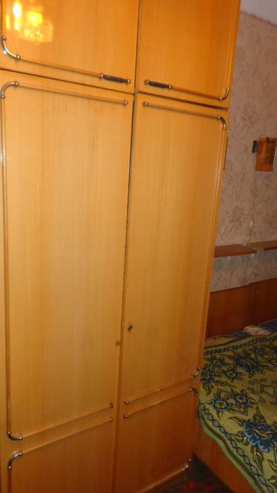 Шафа в ідеальному стані 2-х дверна + антресоль (добре збережена)