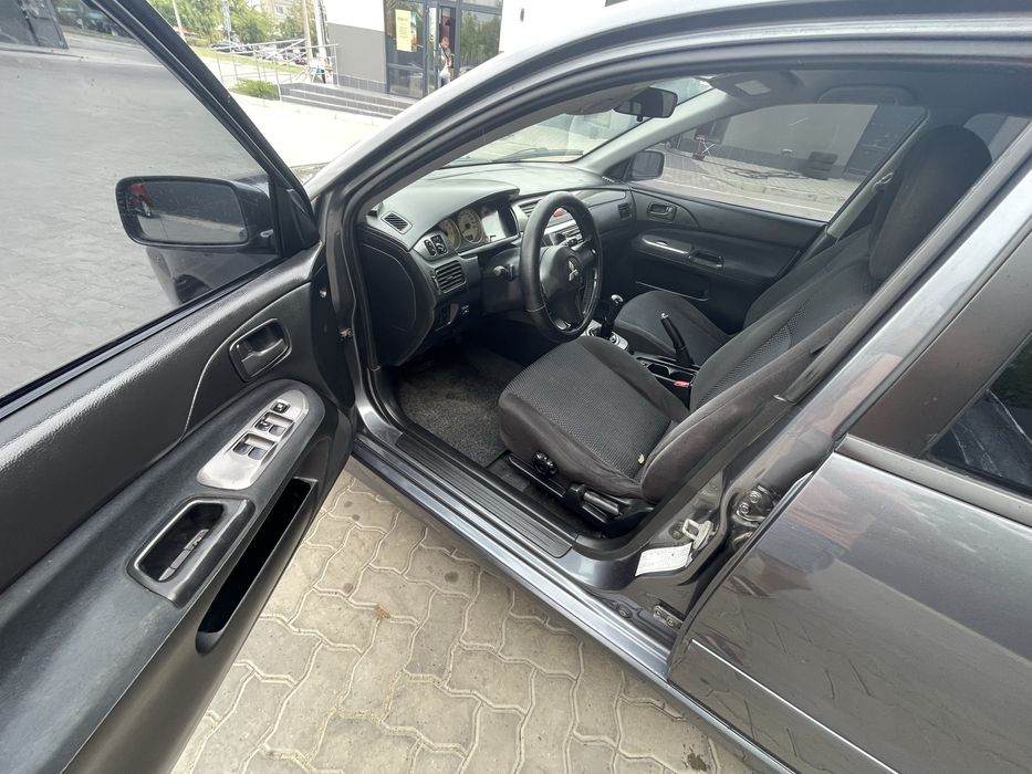 Mitsubishi Lancer 1.6 газ клімат