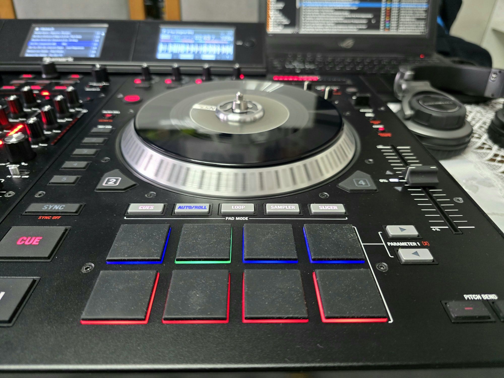 Konsola DJ Kontroler Numark NS7 III + 3 ekrany