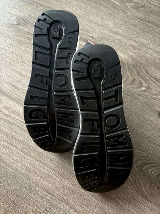Buty sneakersy ze skarpetą Tommy Hilfiger rozmiar 37