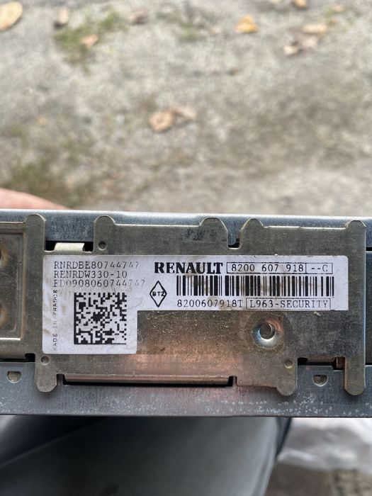 Автомагитола Renault Scenic