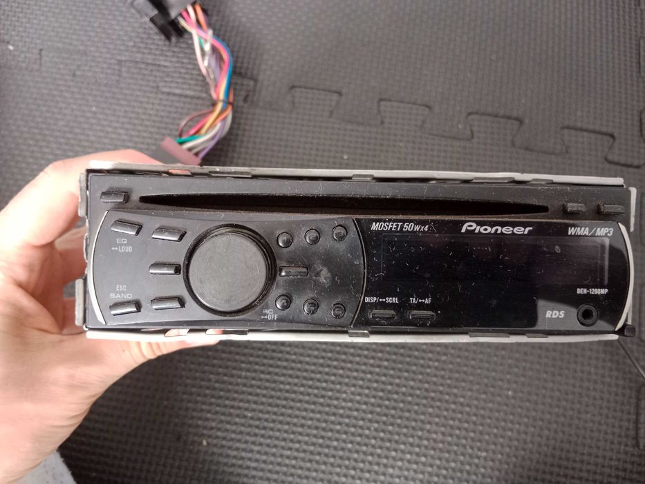 Radio samochodowe Pioneer DEH-1200MP MP3 + Płyty - Sprawne
