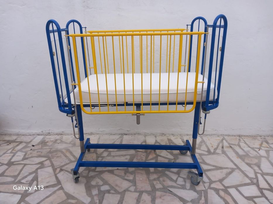 Cama hospitalar pediatrica