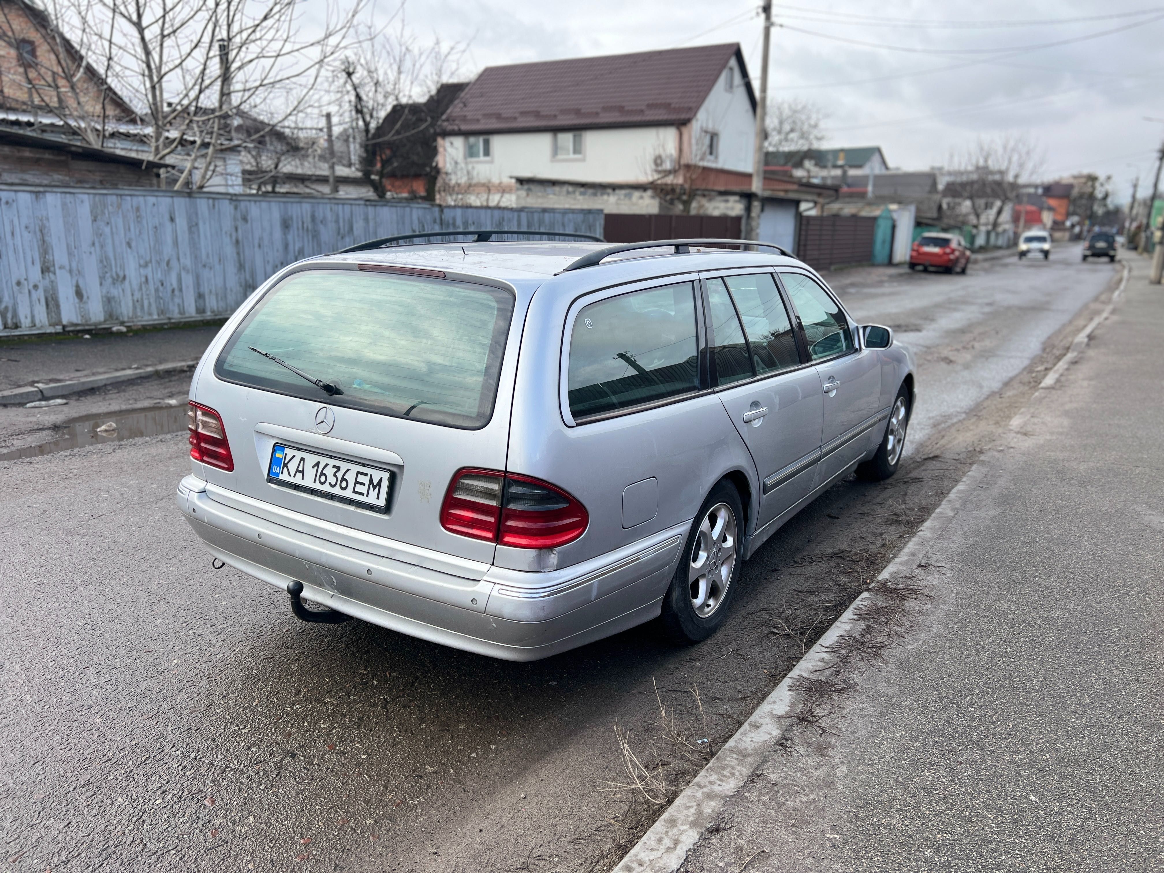 Mercedes E220 CDI 2.2 дизель автомат универсал 2002