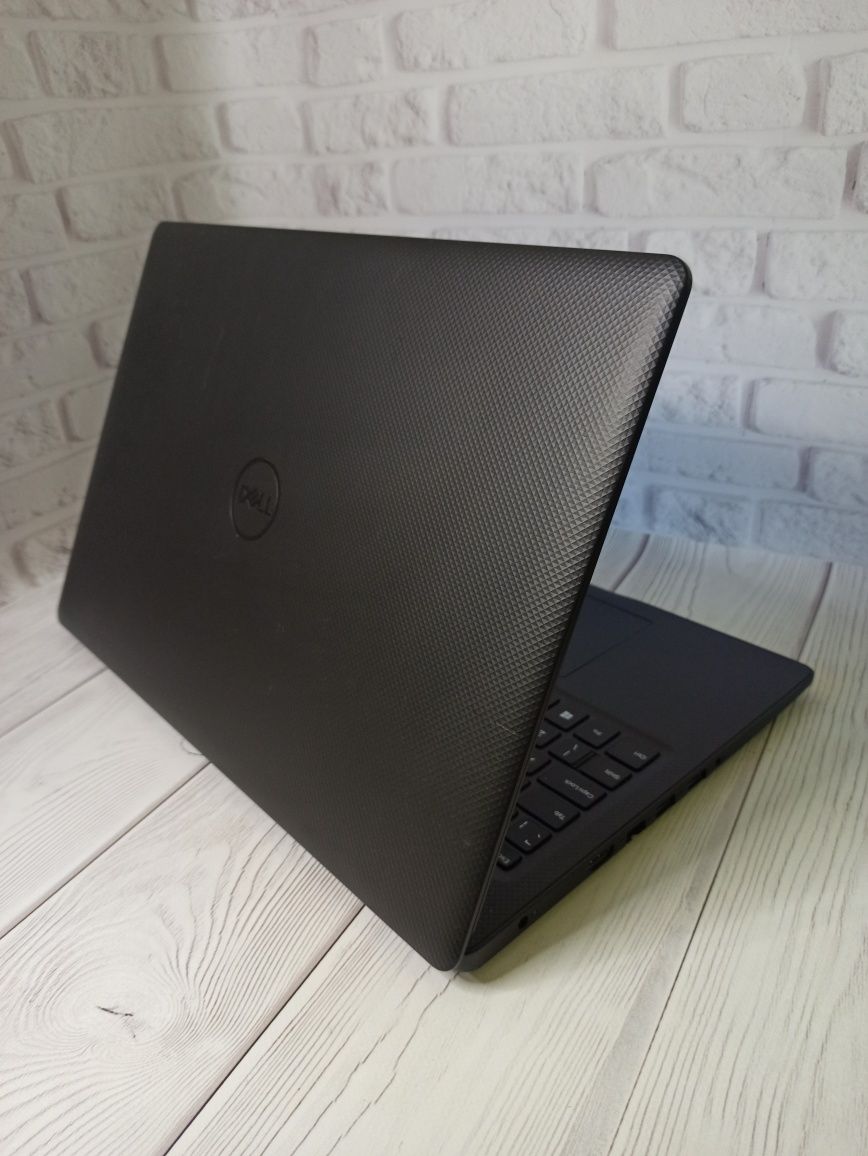 Ноутбук Dell Vostro 3590 i5-10210U 8Gb 256Gb