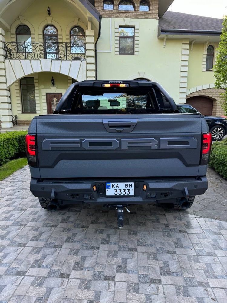 Ford raptor F150