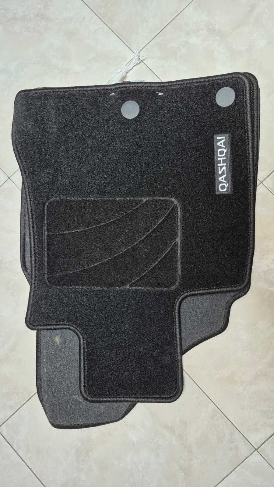 Conjunto Completo de Tapetes Nissan Qashqai – Novos