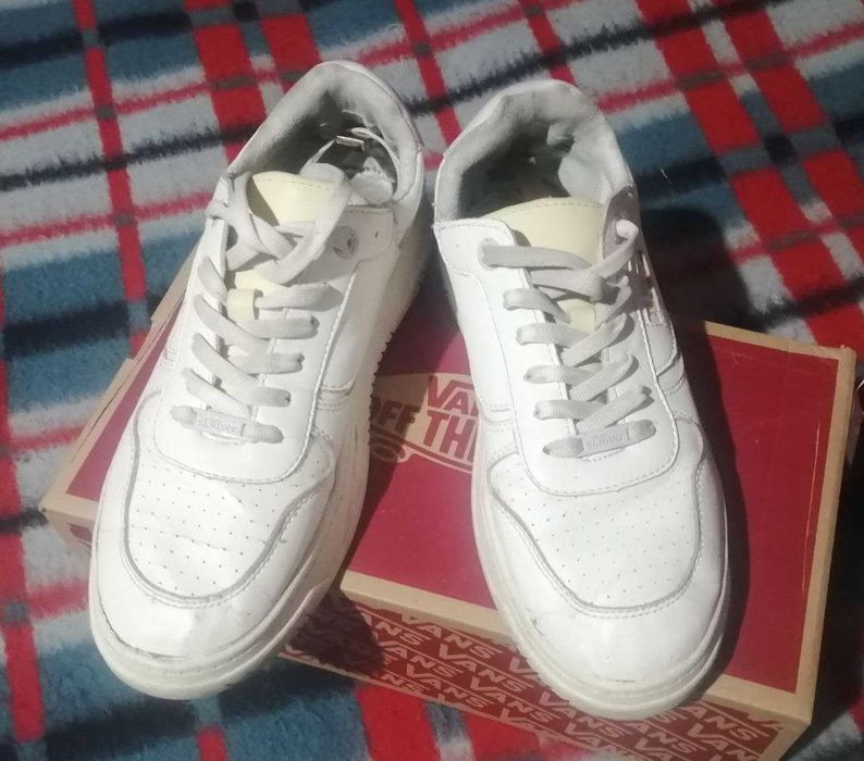 Asics кросівки s.Oliver