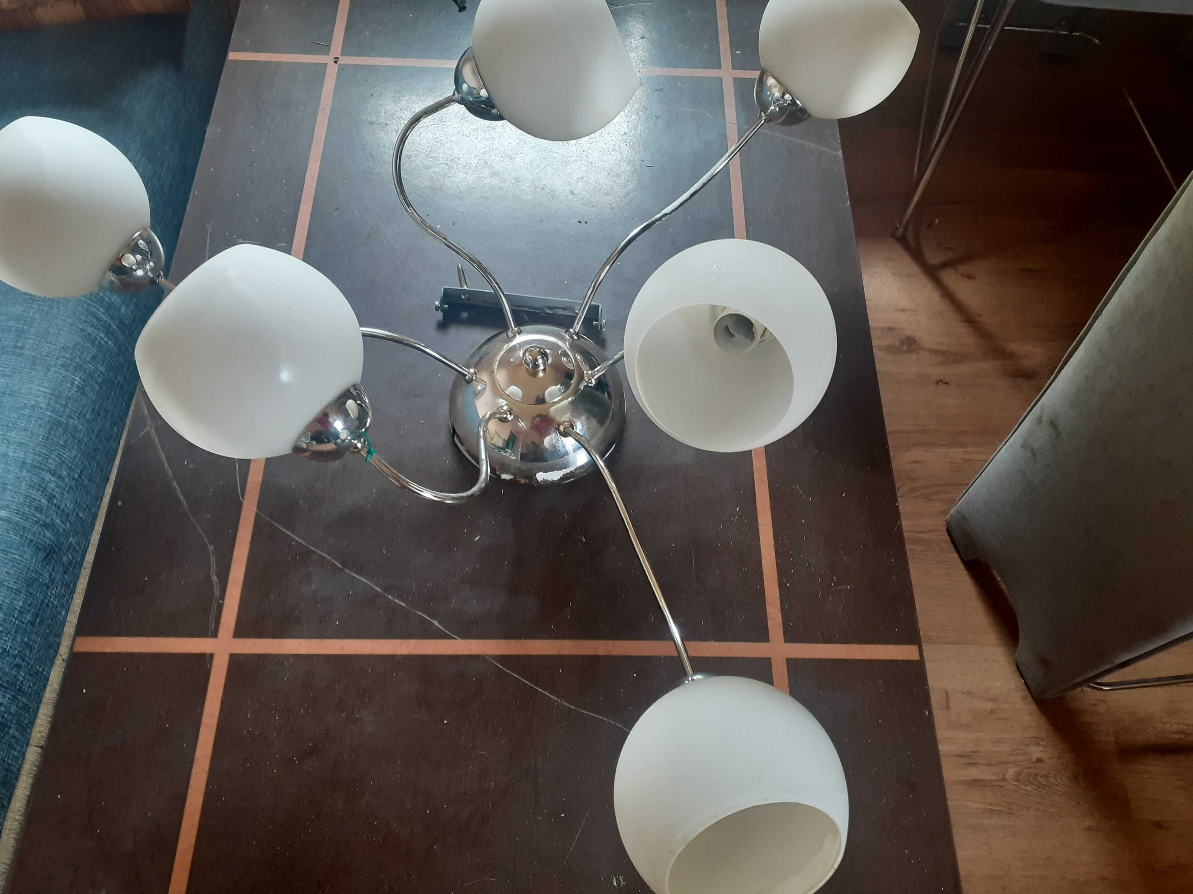 Lampa wisząca typu pajak