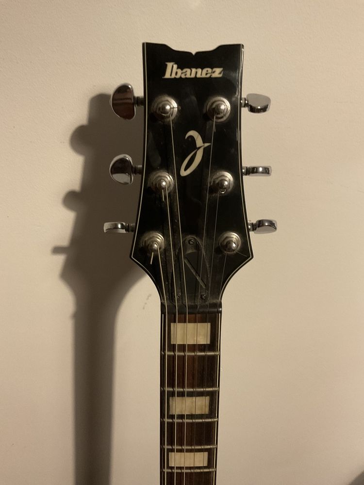 Guitarra Elétrica Ibanez ART100