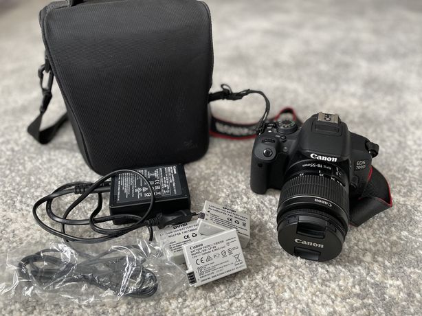 Canon 700d+kit 18-55 (+два акумулятора,сумка,SDкарта)