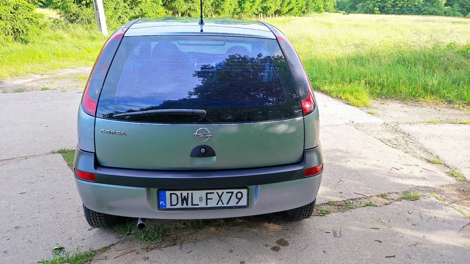 Opel Corsa C 1.0 Klima 2003 r