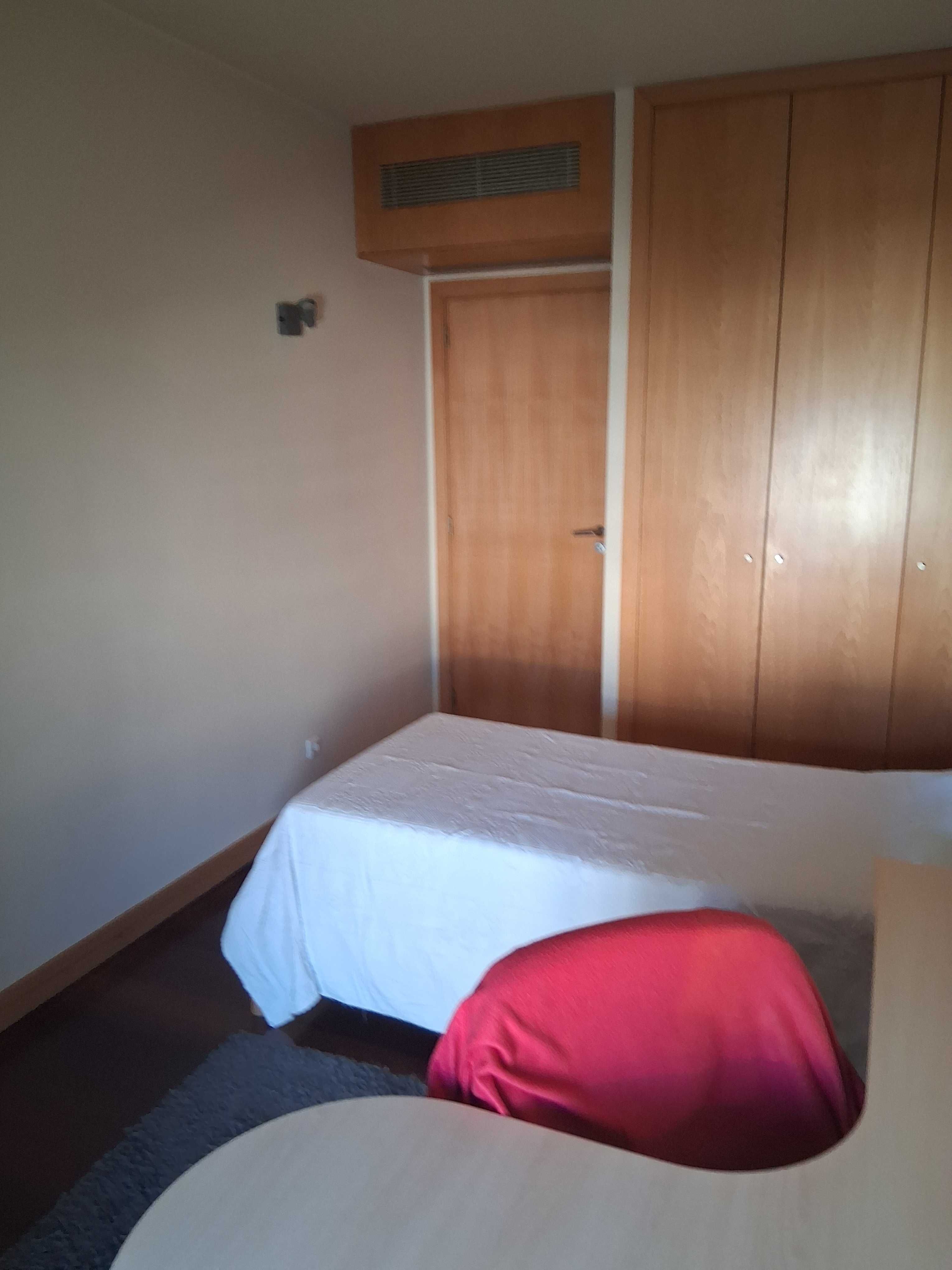 Quarto Acolhedor no Parque das Nações – Tudo à Porta!