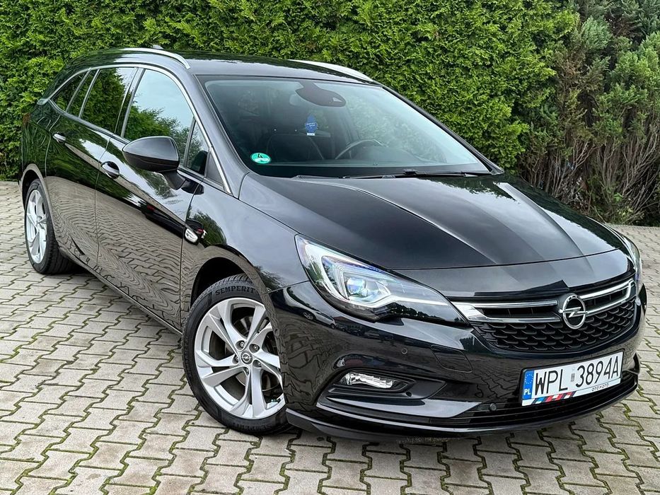Opel Astra 1.6Cdti 160km | FullLed BLIS | Kubełki | Nawigacja | Chrom 17″ | Zarej