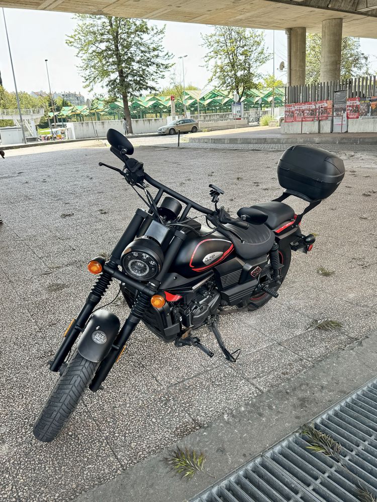 Moto um renegade Vegas edition 125