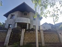 Продаж будинок Пасіки-Зубрицькі,вул.Дорожна,два поверхи, 4,5сот.землі.