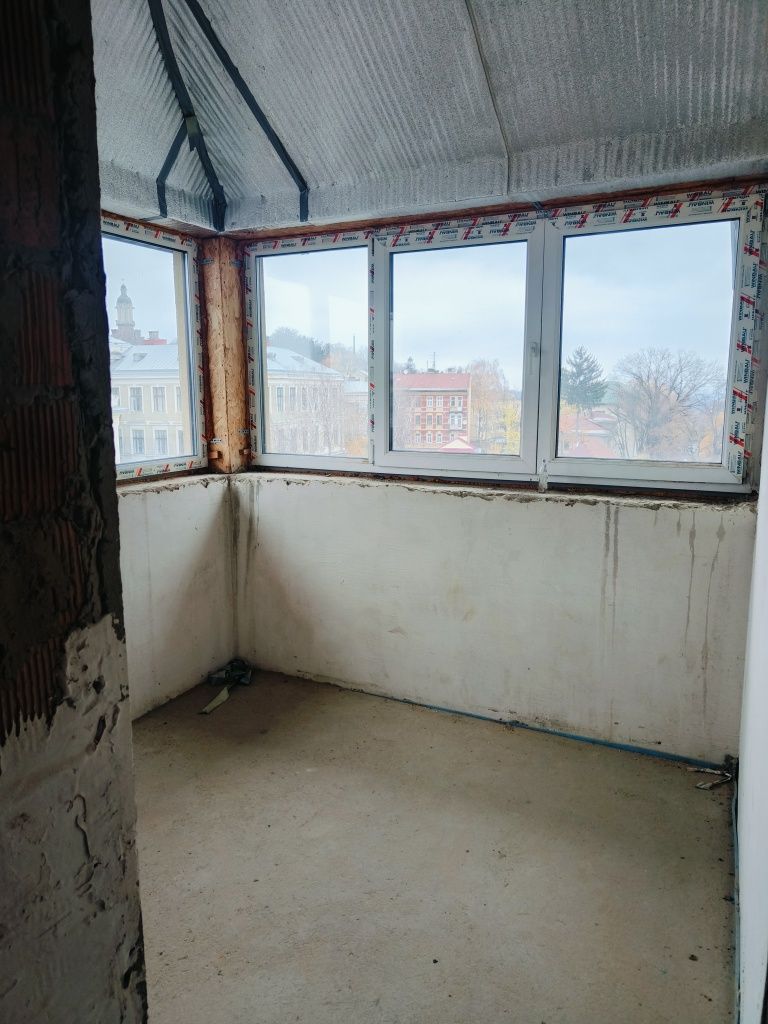 (єОселя) 3х кім 2х рівнева квартира в центрі м. Чернівці ЗДАНИЙ БУДИНО