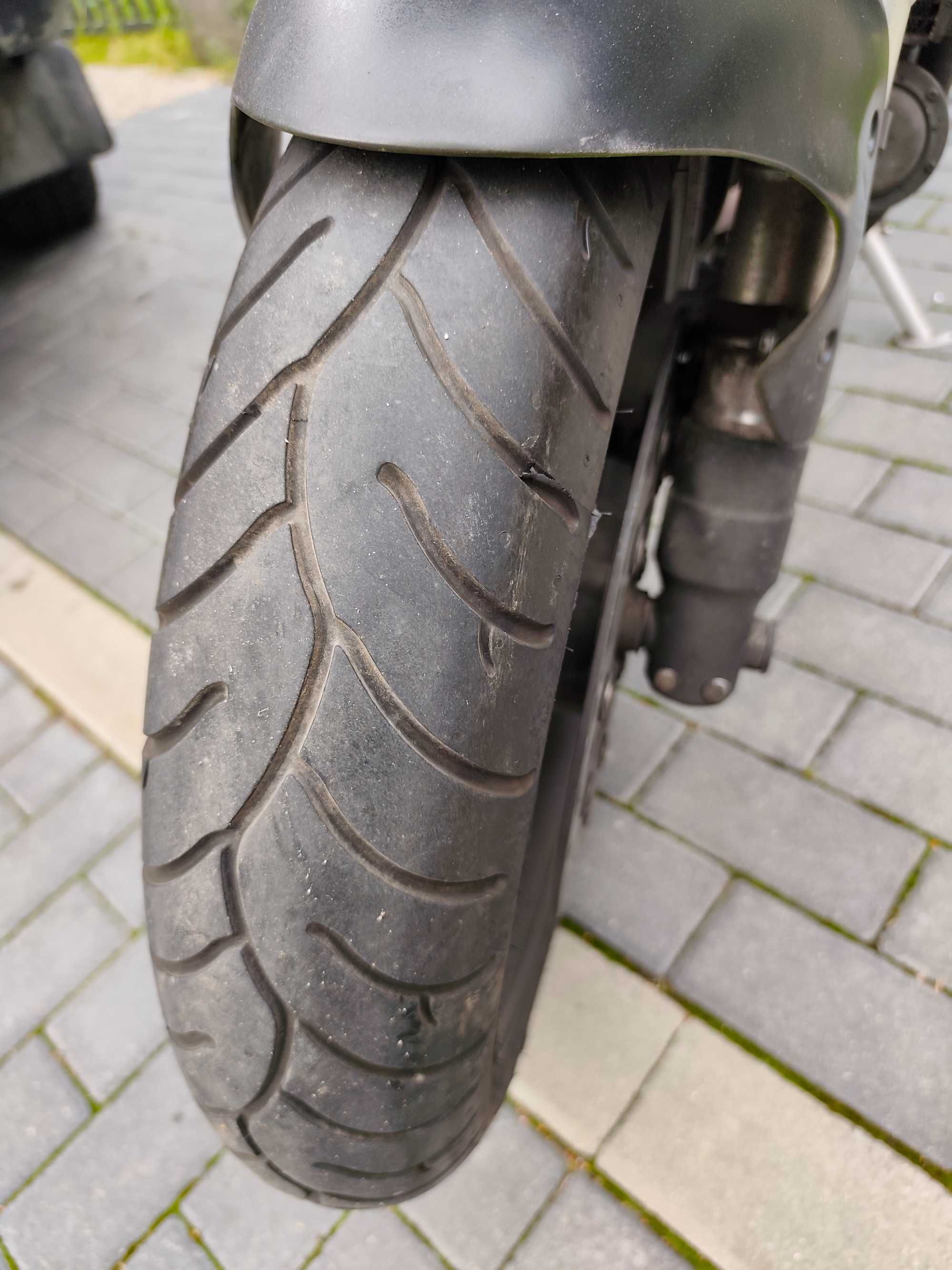 Triumph Speed Triple 995  / uszkodzony