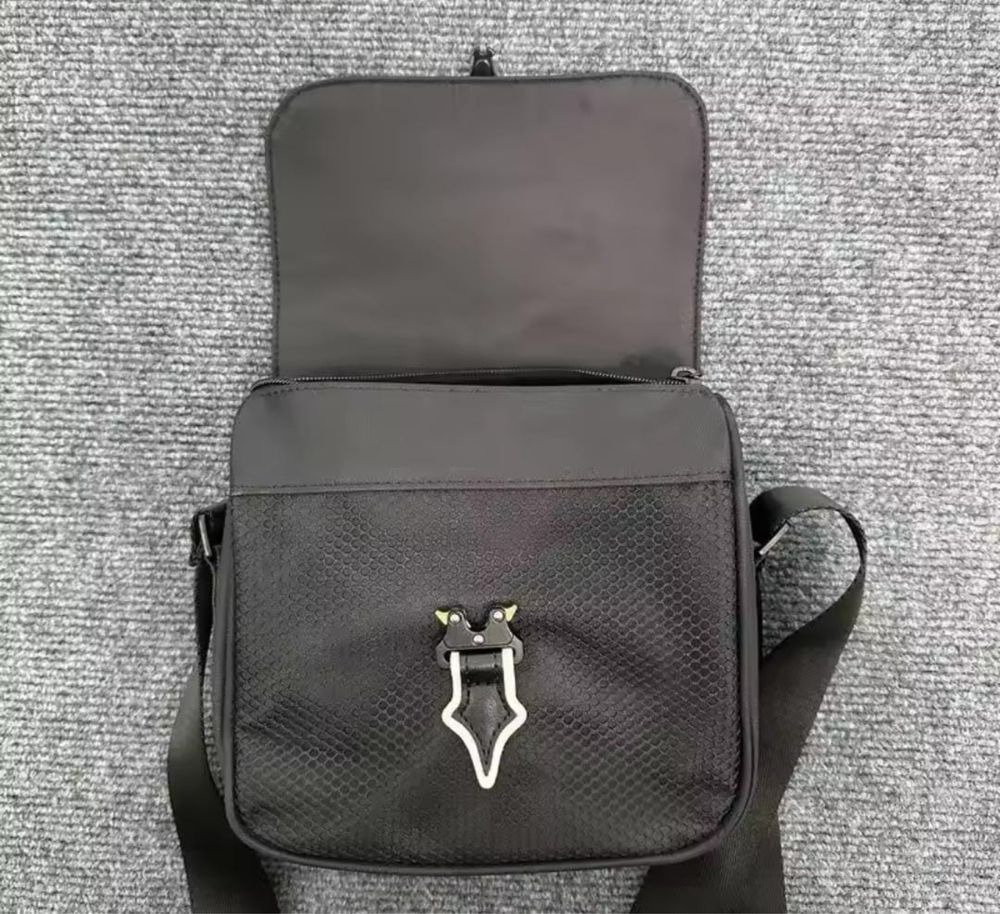Vendo mala nova.