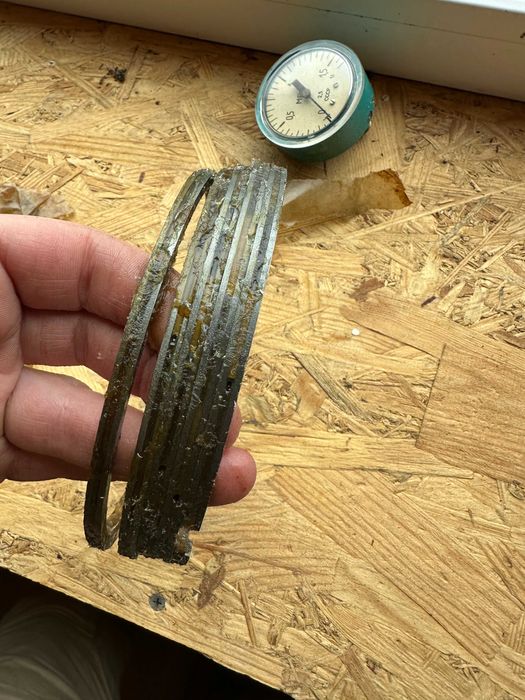 Кольца поршневые  маслосъемные Д=130мм