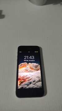 iPhone SE 32 GB 2016