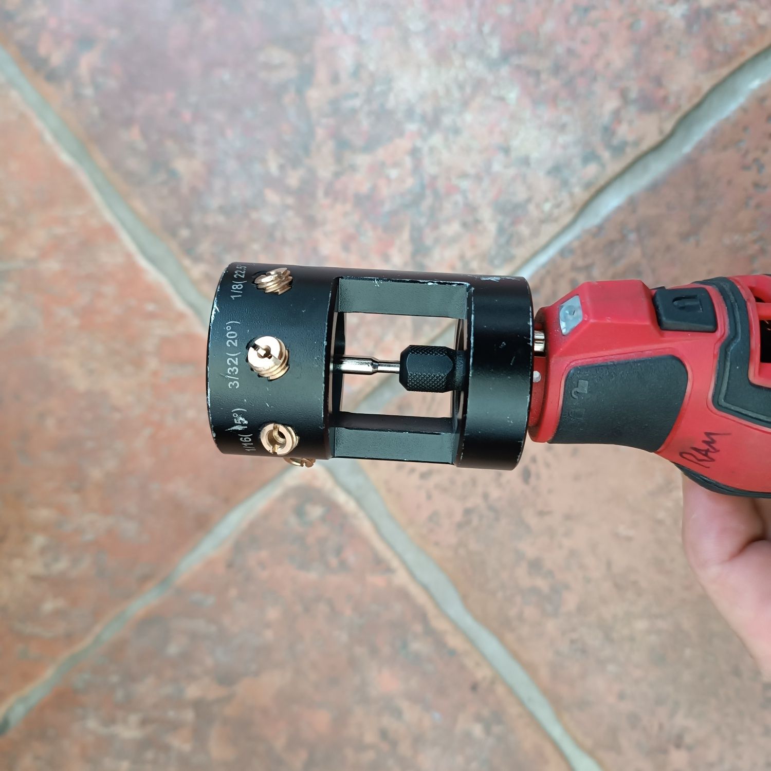 Гравер Milwaukee m12 BLROT