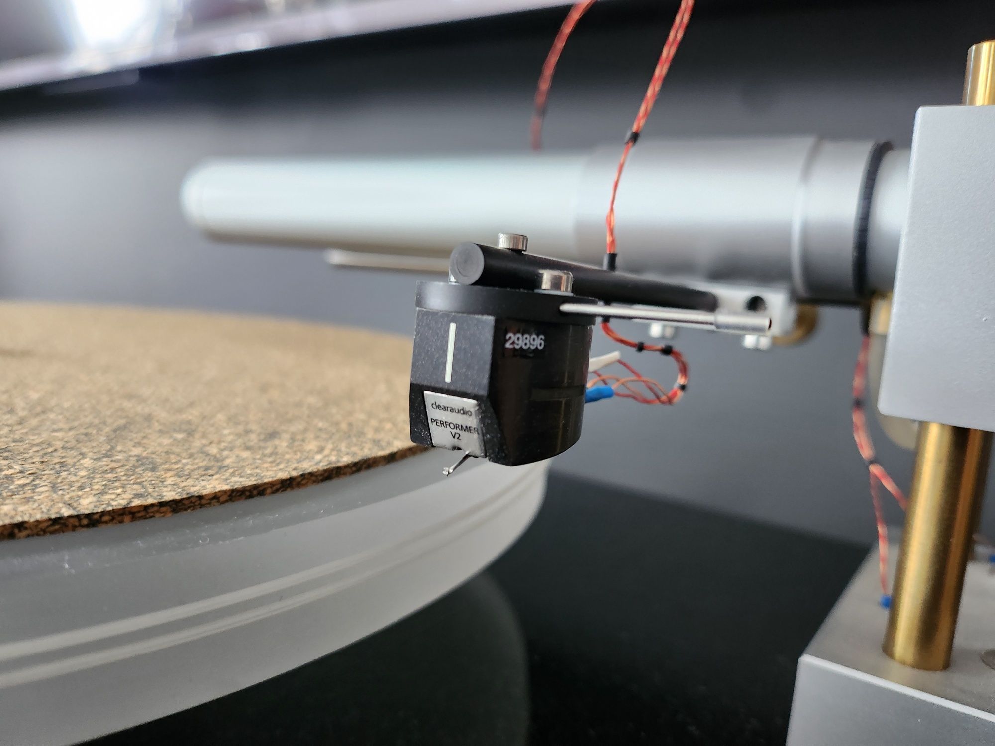 Gramofon Pre-Adio tangencjalny wkładka Clearaudio Performer V2