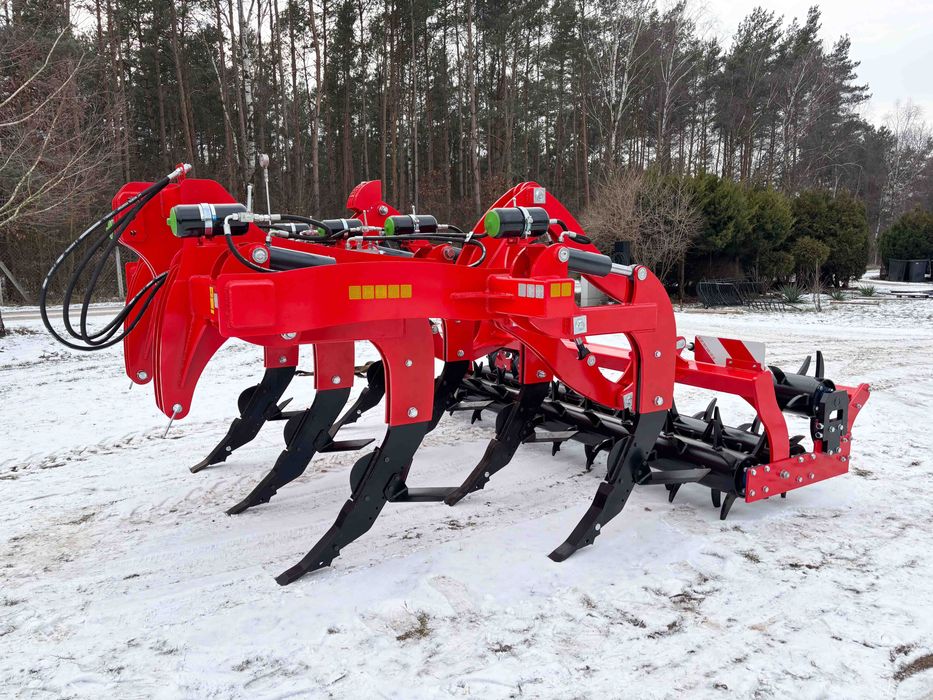 Pług dłutowy Głębosz bezorkowy  zabezpieczenie hydrauliczne