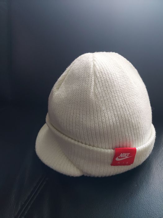 Шапка  Emporio Armani / North Face / Berghaus