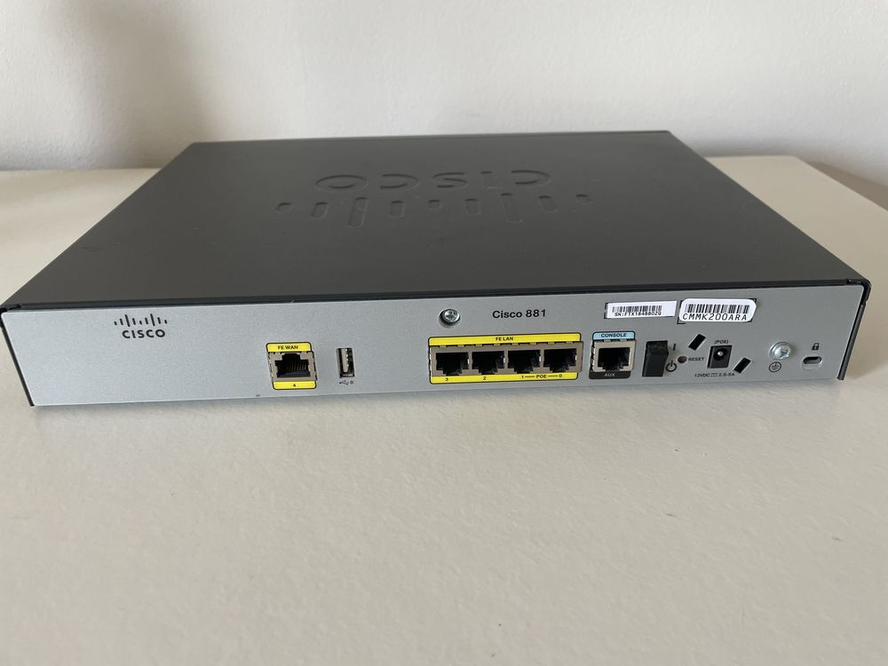 Router Cisco C881