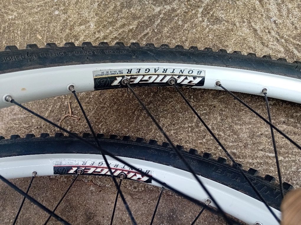Rodas BONTRAGER.26 completas