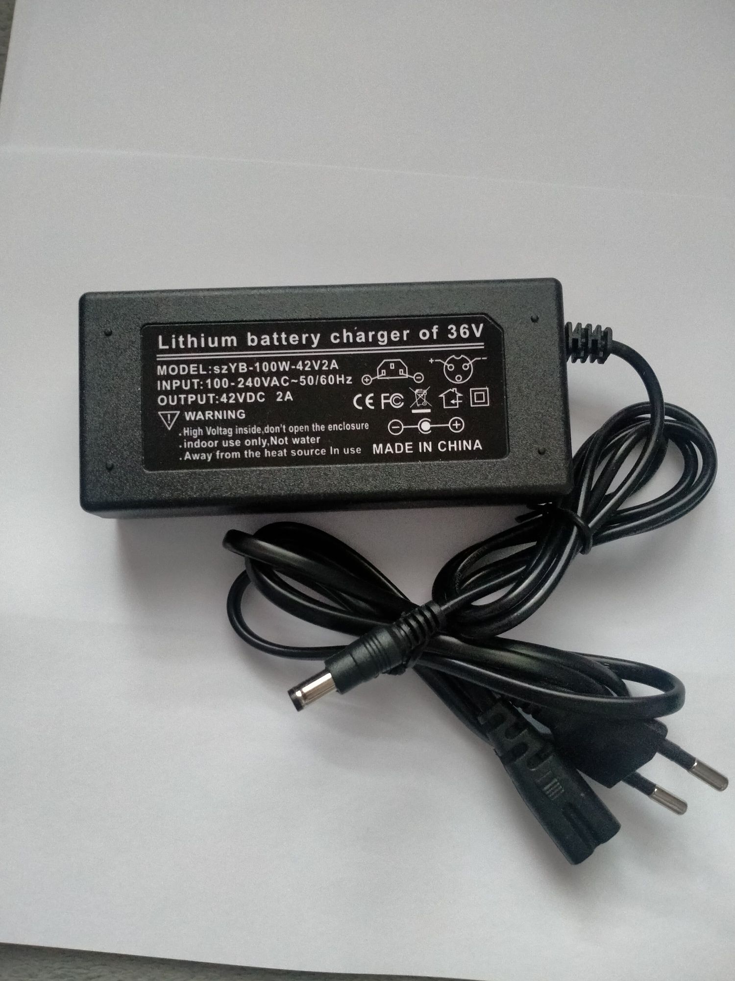 Ładowarka litowo-jonowa 36V-42.0V 2A charger