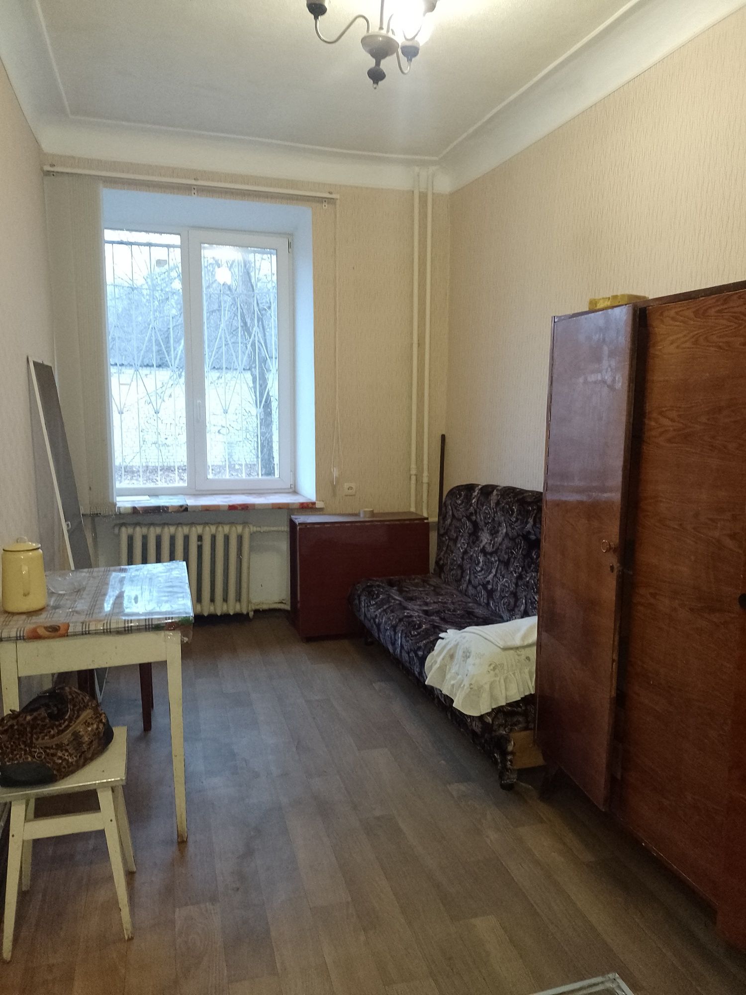 Продам  гостинку на ХТЗ, метро Тракторный завод 5 минут пешком