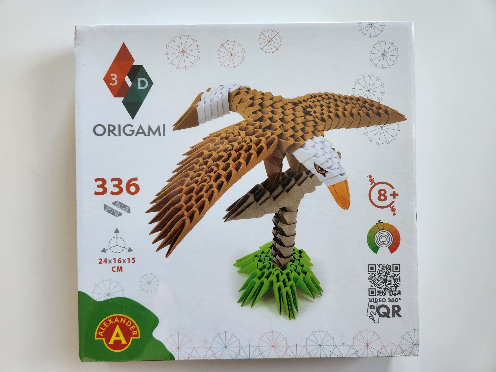 Nowa figurka 3D origami Orzeł