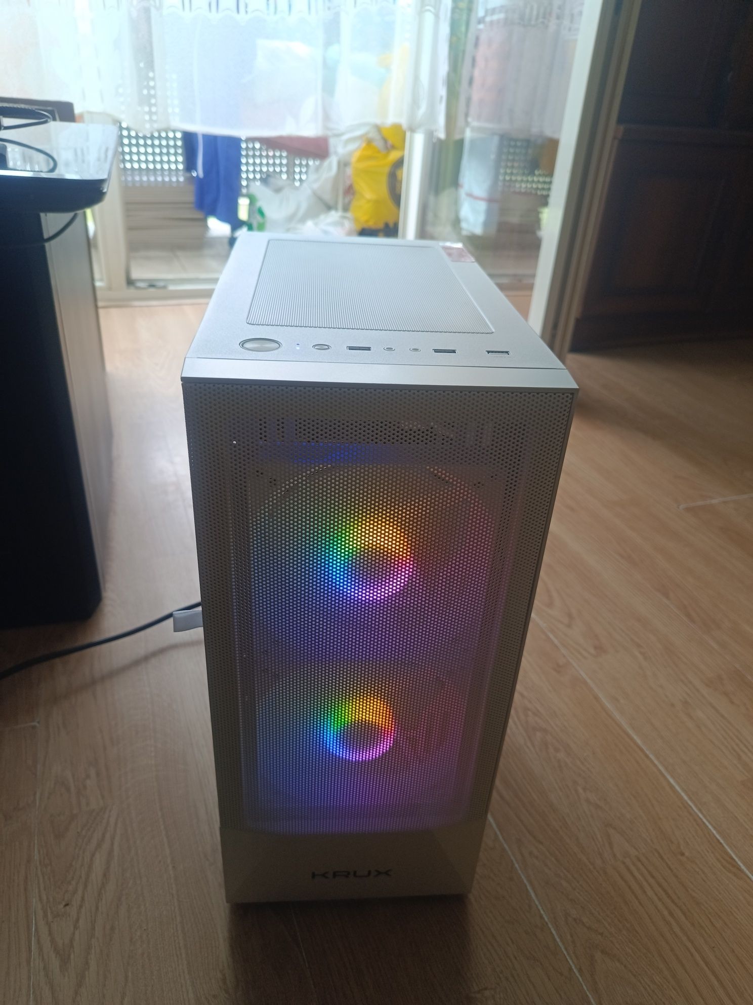Komputer , i5-9400f, DDR4 16GB,2 SSD XFX RX 580 8GB RAM  Black Wolf