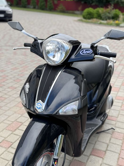 Скутер Piaggio Liberty 125s
