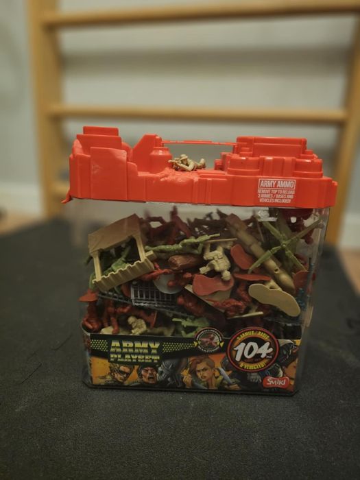 Zestaw żołnierzyków Smiki 104 szt