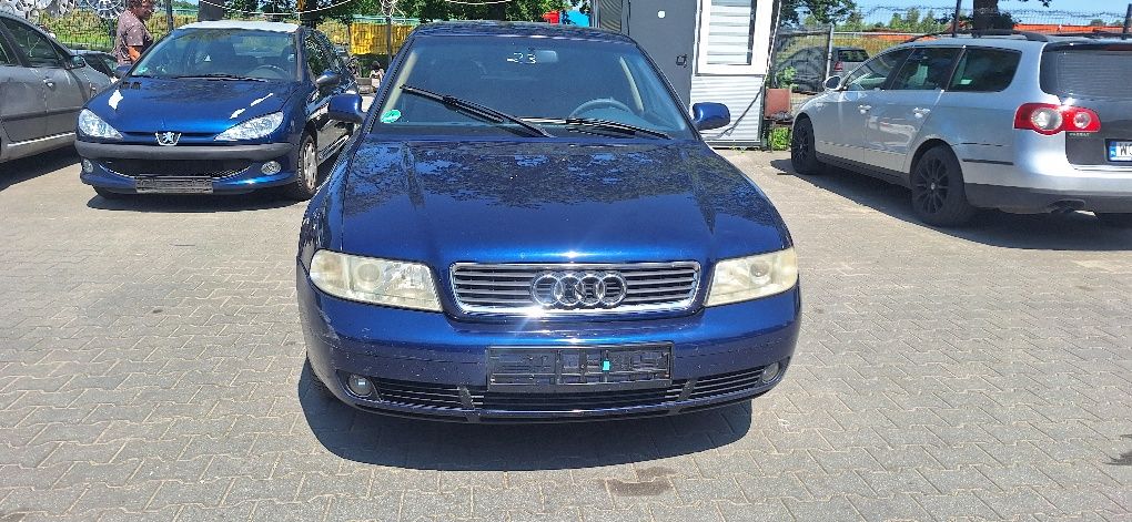 Całe Audi A4 B5 na części 1.6 benzyna lz5k