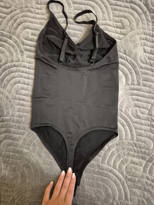 Коригуюче боді без чашечок H&M