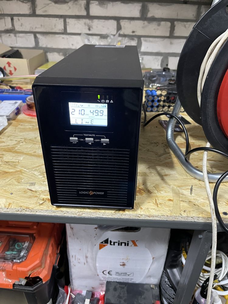 Джерело безперебійного живлення (ДБЖ) LP-UL2200VA (1600Вт)
