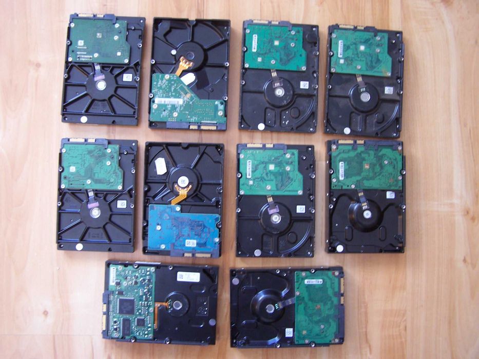 Złom dysków komputerowych 3,5"  szt. 42