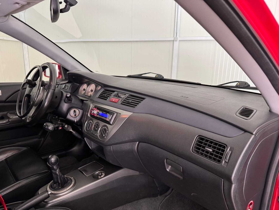 Mitsubishi Lancer Evolution 8 VIII