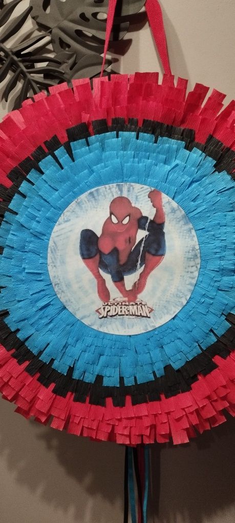 Piniata Spider Man 45x 45x 8 cm