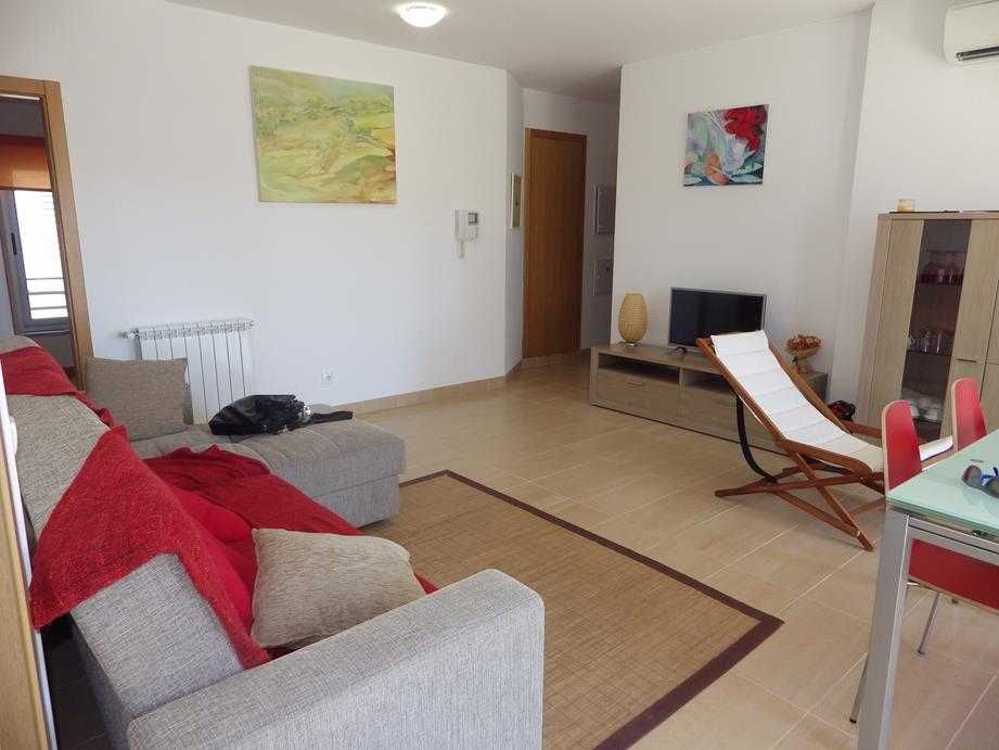 Apartamento T2 para férias com piscina