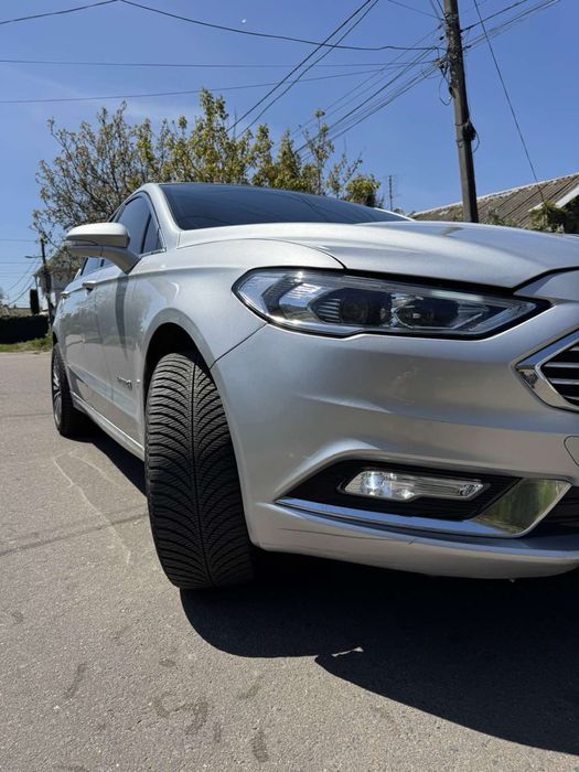 Ford fusion hybrid Titanium 2017.11