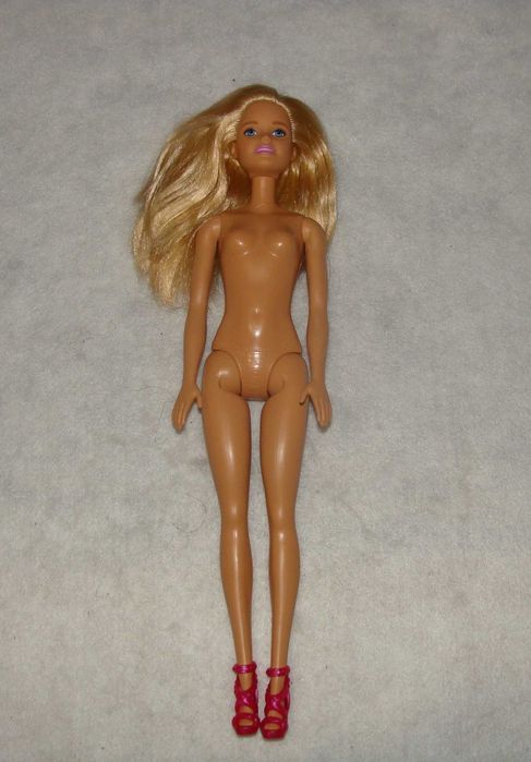 Boneca Barbie (Ref. GBK93)