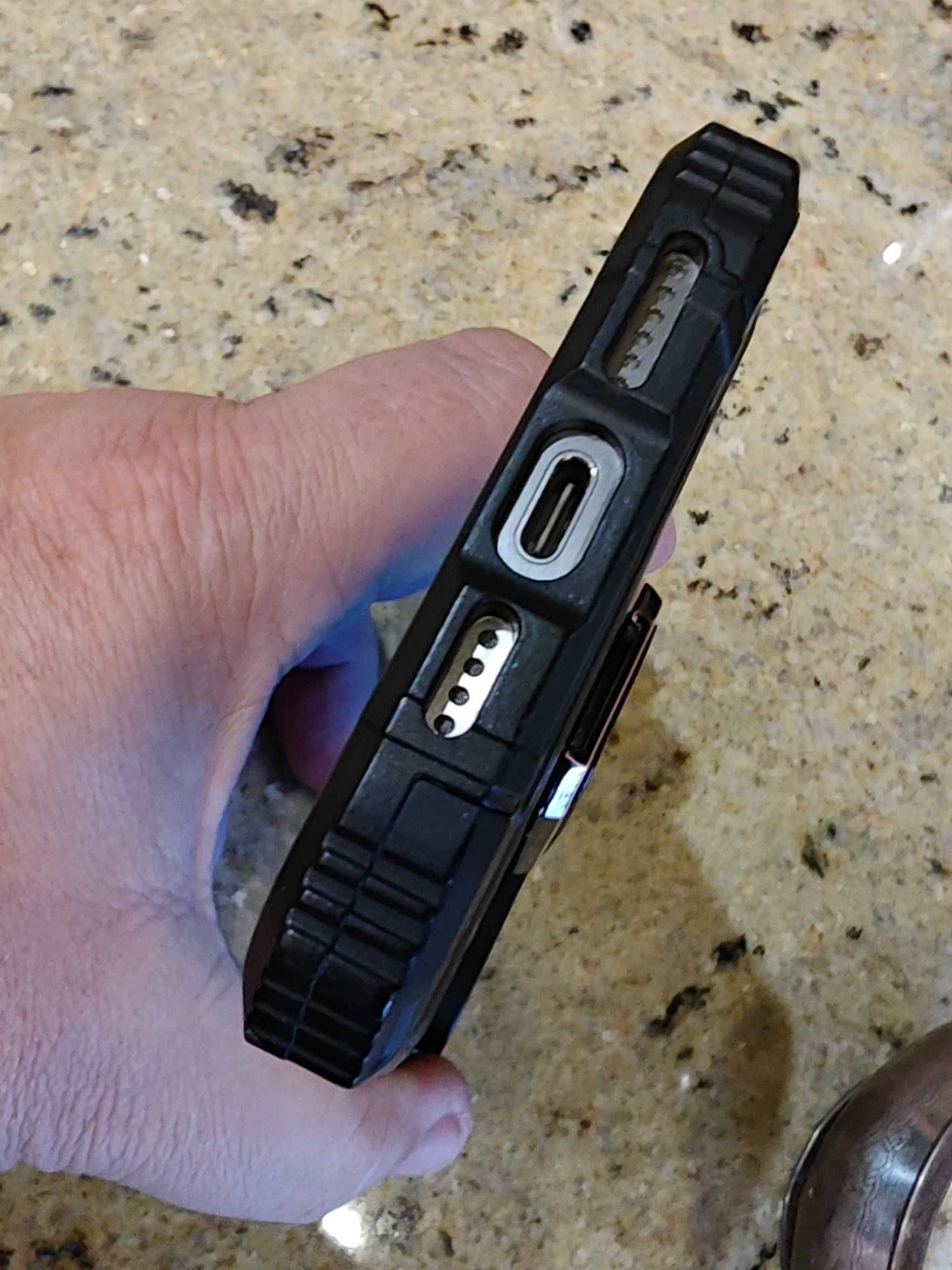 Etui  pancerne do Iphone 15 Pro Max - Wrocław