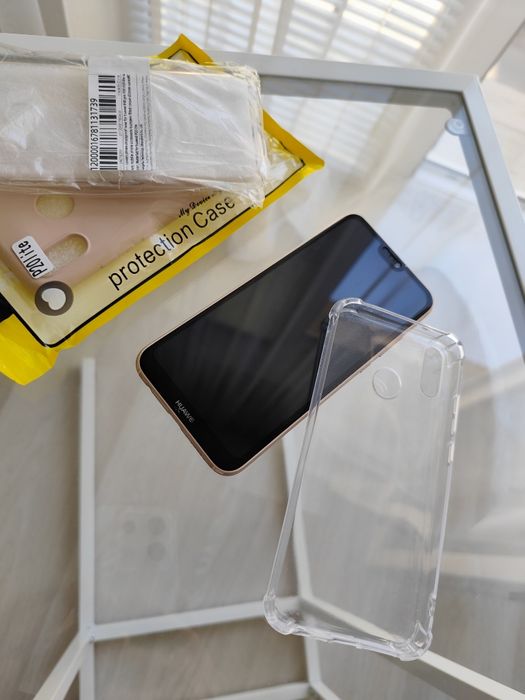 Смартфон Huawei P20 Lite 64 ГБ / 4 ГБ