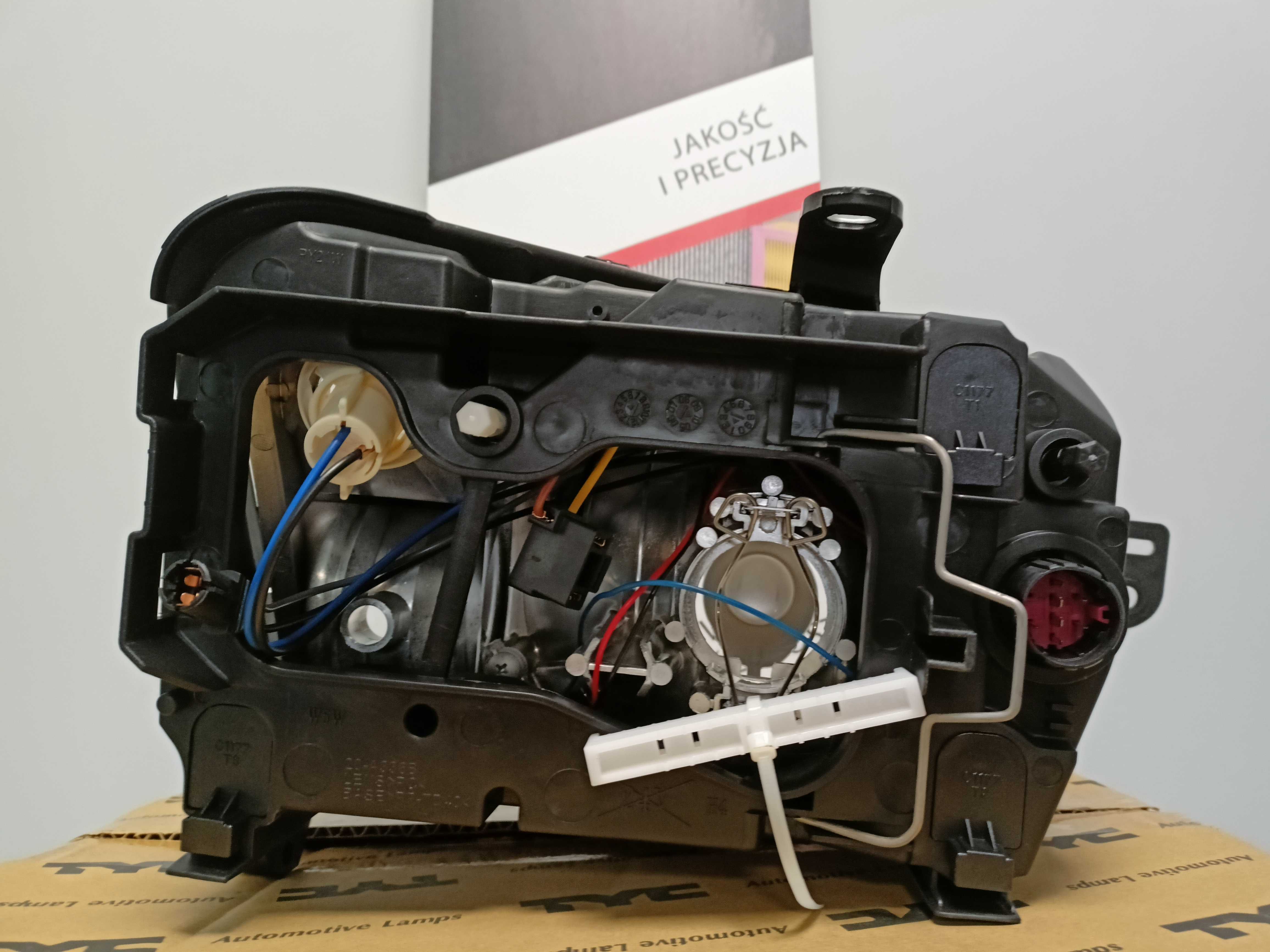 Fiat Panda 09- Lampa/Reflektor przód lewy /H4